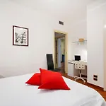 Guesthost - De Napoli Ev 아파트 *