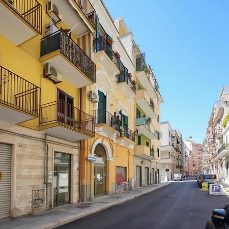 Apartament Guesthost - De Napoli Ev *