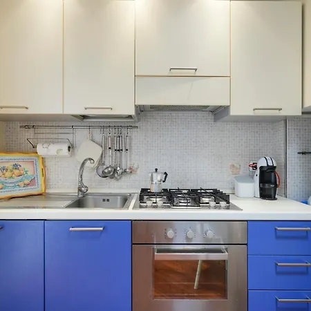 Apartament Guesthost - De Napoli Ev *