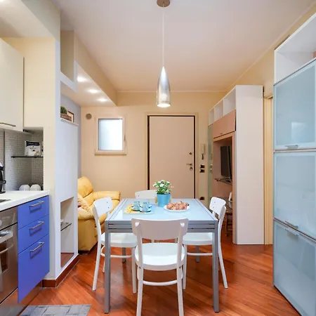 Appartement Guesthost - De Napoli Ev